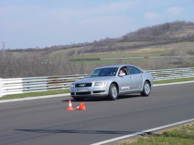 Vezettük: Audi A8 Driving Experience 11