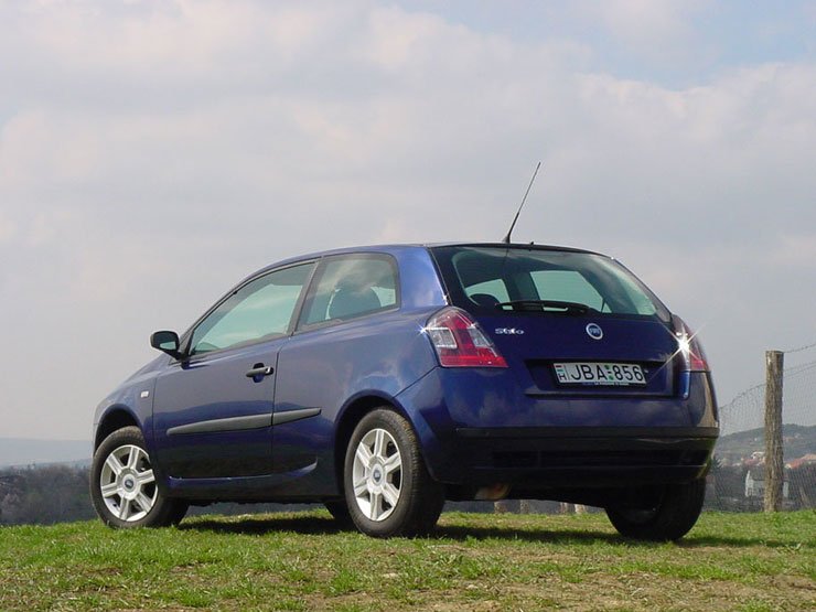 Teszt: Fiat Stilo 1.4 Actual – Ideális lehetne 13