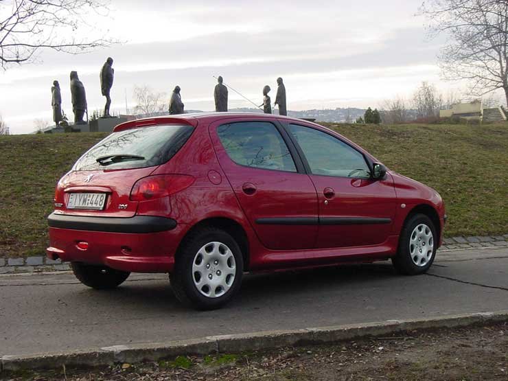 Teszt: Peugeot 206 1.4 16V – Egyedül nem megy 20