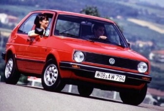 Jelentősen drágul a regisztrációs adó