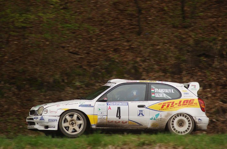 7328_69963_1000x700.jpg | Vezess | Vezess Angyalfiék az utolsó pillanatban tudták meg, hogy a Corollával mennek. Így is összejött a harmadik hely