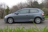 Teszt: Honda Civic 1.4i Sport – Vadítás lóerők nélkül 47