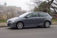 Teszt: Honda Civic 1.4i Sport – Vadítás lóerők nélkül 56