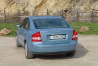 Teszt: Volvo S40 2.4i – Leg-leg Volvo 34