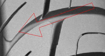 Más a gumiösszetétel is, ami szintén a vizes tulajdonságokat javítja
