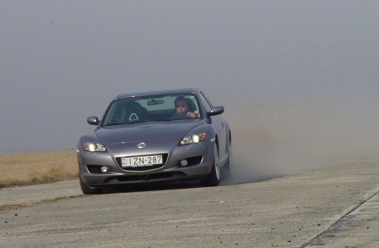 Mazda RX-8 és Alfa 147 GTA a Start magazinban