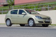 Teszt: Opel Astra 1.4 Enjoy – Öntudatos favorit 38