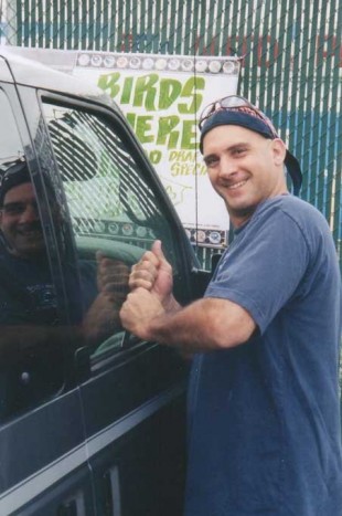 Hat év börtön a polírozónak