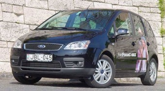 Teszt: Ford Focus C-Max 2.0 TDCi Ghia - Családi kincs