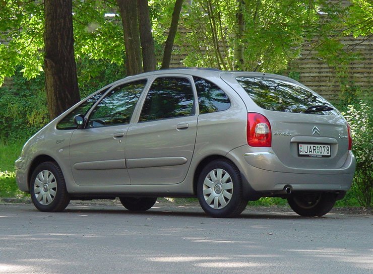 Teszt: Citroën Xsara Picasso 1.6 HDi Exclusive – Észszerű döntés 12