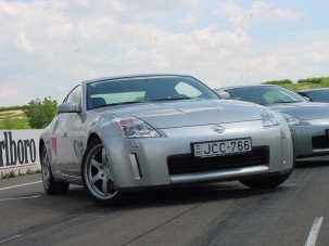 Első találkozás: Nissan 350 Z - Vérbeli hajsza