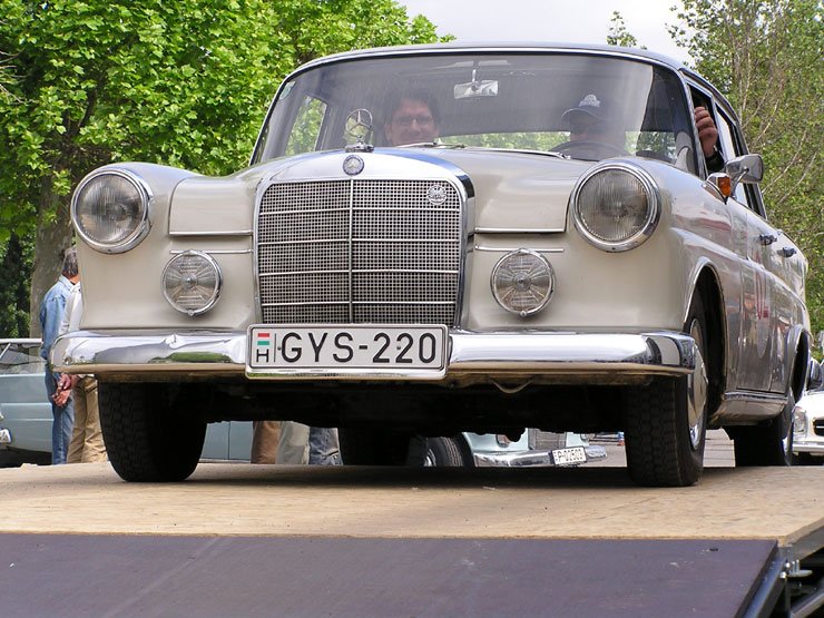 A fecske az egyik legszebb középkategóriás Mercedes volt