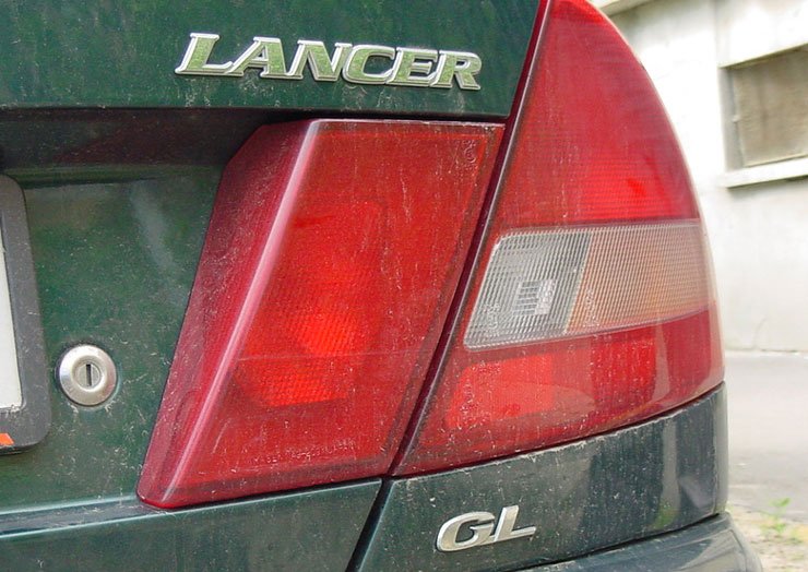 Használt  autó: Mitsubishi Lancer 1996-2003 9