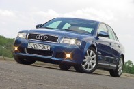 Teszt: Audi A4 1.9 PD TDI S line - Teljes erővel