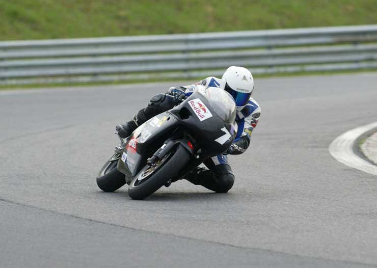 Motoros iskola Apriliával