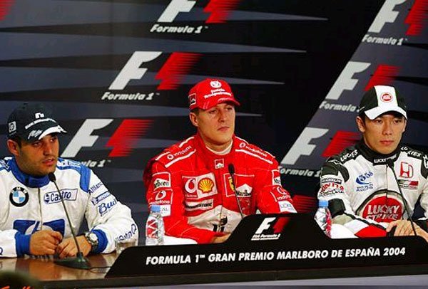 Schumacher fölény a spanyol időmérőn