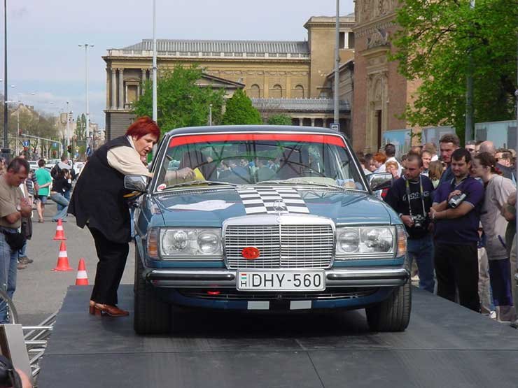 Hétvégén Pécsre mennek az oldtimer Mercedesek 13