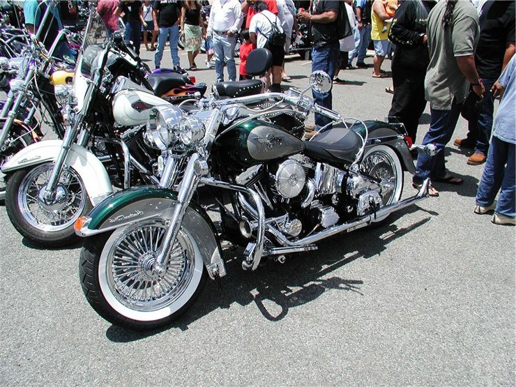 Új és veterán motorkerékpárok is láthatók lesznek június 19-20-án a székesfehérvári Tesco parkolójában