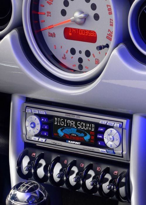 Kecskeméten a Bosch-hoz tartozó Blaupunkt és japán partnere CD-meghajtókat gyárt