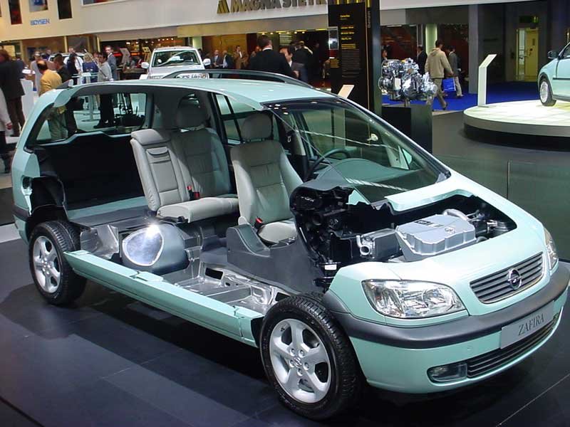 6271_60891_1000x700.jpg | Vezess | Vezess Az üzemanyagcella egyelőre háttérbe szorul a hibrid fejlesztés térnyerése miatt a GM-nél