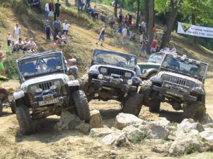 Off Road fesztivál - Sárban fetrengés autóval és gyalogosan