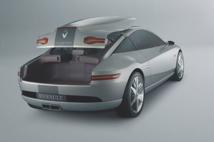 7077_67743_1000x700.jpg | Vezess | Vezess Nem csak szemből, hanem oldalról is könnyű bepakolni a csomagtérbe a tető fölé csúszó ajtó révén