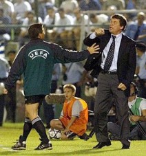 Rehagel a buszsávban