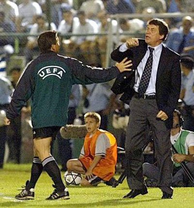 Rehagel a buszsávban