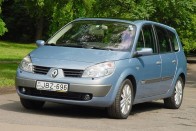 Teszt: Renault Grand Scénic 1.9 dCi Privilege – Második otthon 31