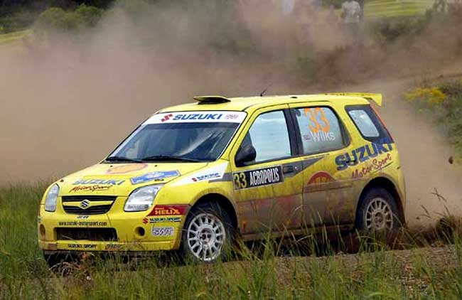 Az ausztrál fiatalember, Guy Wilks vezeti a Juniorok mezőnyét egy Suzuki Ignis S1600-al