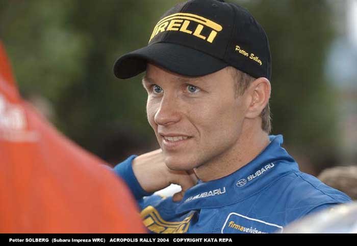 Hiába gyűjtögette Solberg a másodperceket egész nap, a sárvédőgumi elhagyásával 30 másodpercet elvesztett belőle