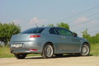 Teszt: Alfa GT 2.0 JTS – Felemás 3