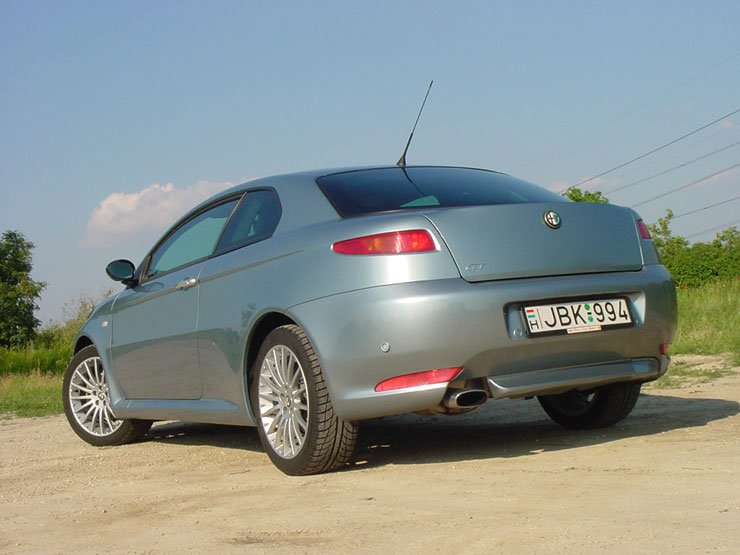 Teszt: Alfa GT 2.0 JTS – Felemás 19