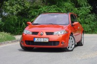 Teszt: Renault Mégane RS – Arany középút 35