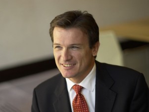 Bernhard a VW-hez vagy a GM-hez tart?