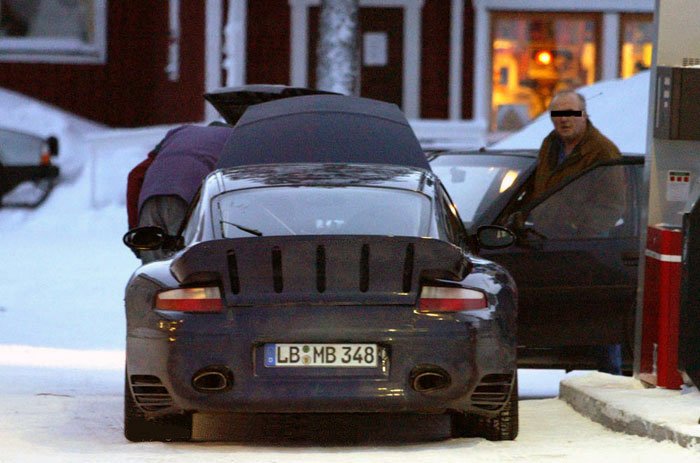 Jóval szélesebb lesz a nyomtáv és továbbra is összkerék-hajtású lesz a 911 Turbo