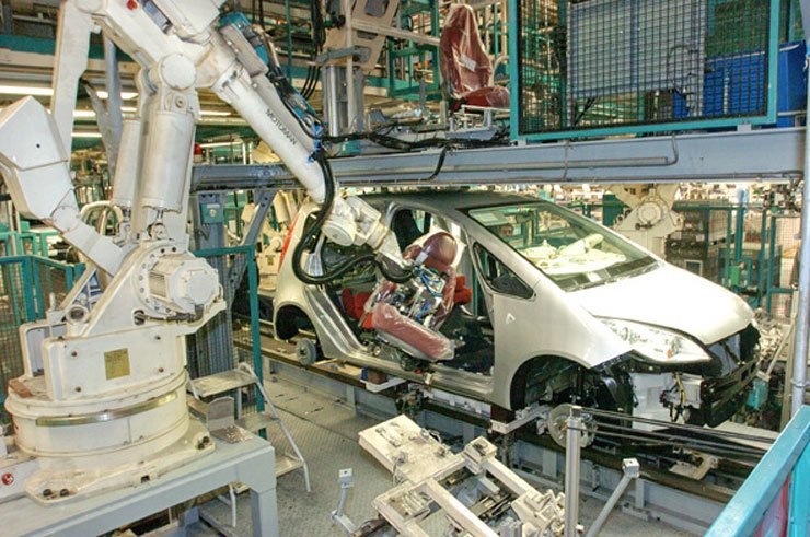 Csak a padlólemez és a gyár közös, a smart forfour és a Mitsubishi Colt különálló egyéniség