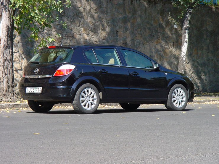 Teszt: Opel Astra 1.7 CDTI Elegance - Mestermunka