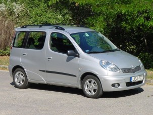 Teszt: Toyota Yaris Verso 1.5 VVT-i - Családcentrikus