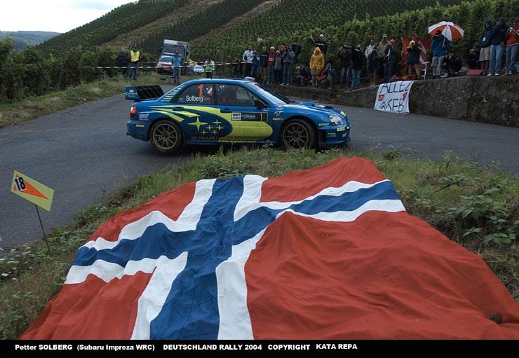 Petter Solberg a negyedik helyen áll a számára nem annyira kedves aszfalton 