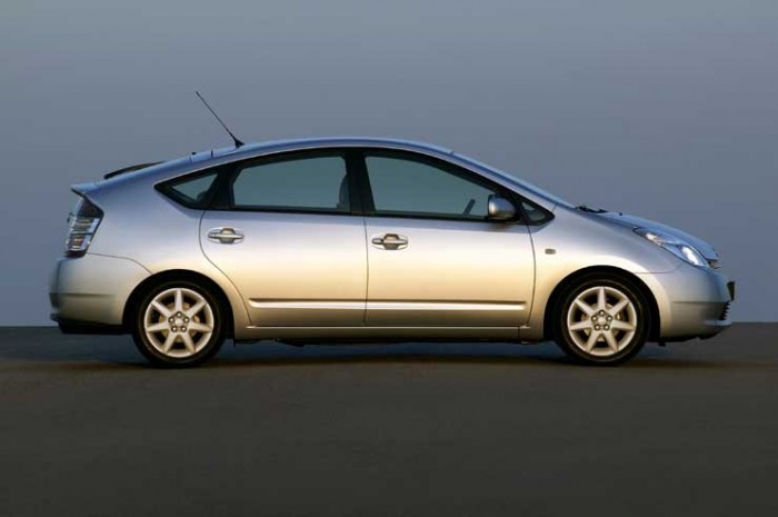 Rekordnyereség és Prius gyártásbővítés a Toyotánál