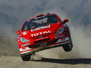 Gumiszállítót váltott a Peugeot