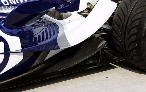 Más aerodinamikai elemekkel is gazdagodott a Williams-BMW csomagja. Theissen szerint a jelenlegi motorok élettartam növelése csökkentheti a költségeket 