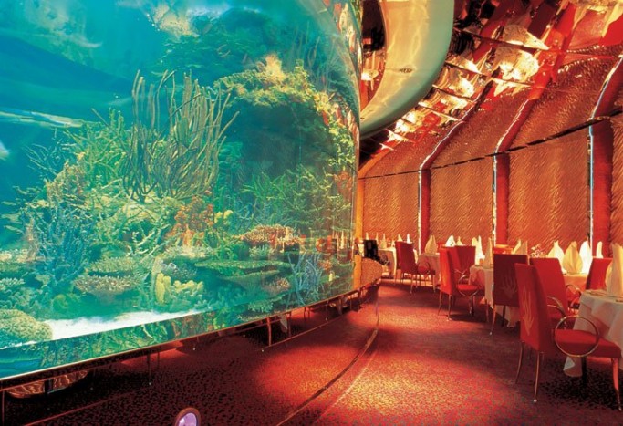 Ötcsillagos Rolls-Royce a hétcsillagos hotelnek 7