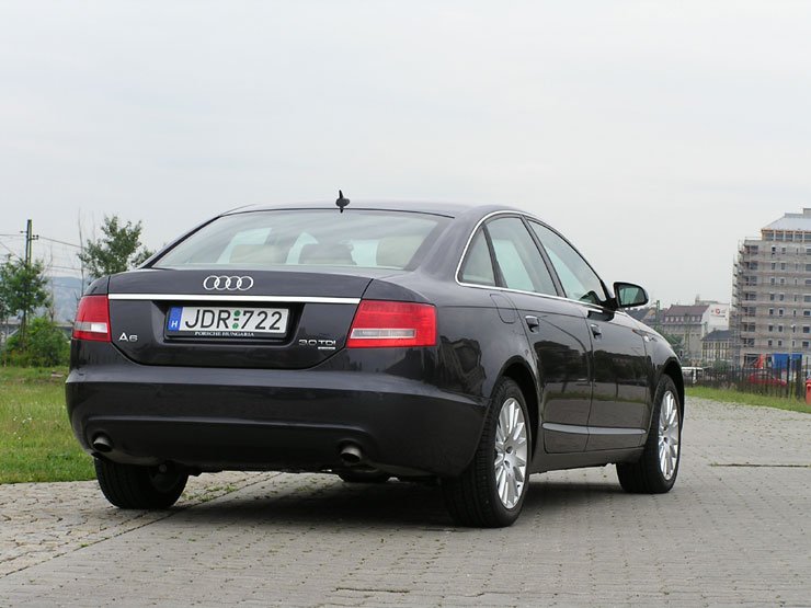 Összehasonlító teszt: Audi A6 3.0 TDI – Mercedes-Benz E 320 CDI 14