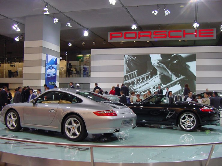 Rekordokat dönt a Porsche