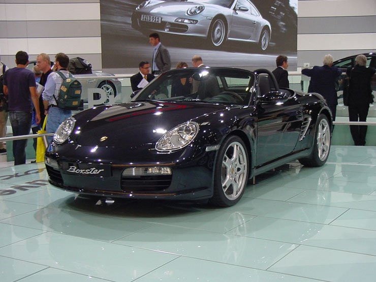 Az új Boxsterből a 2005/2006-os üzleti évben legalább 15 000 autó értékesítésére számít a gyár