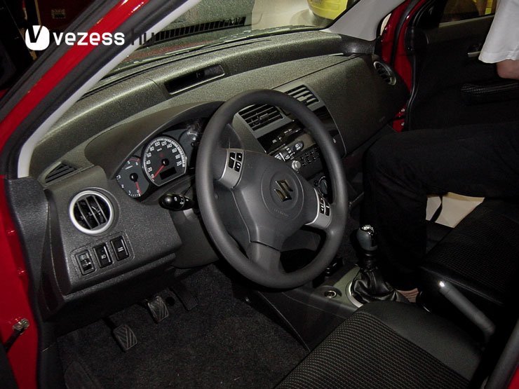 Jóval igényesebbnek tűnt az új Swift belseje, mint eddig bármely más Suzukié