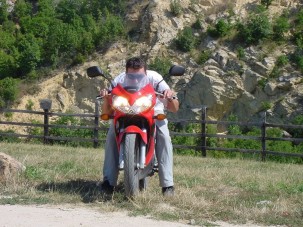 Motorteszt: Honda CBR 125 - Ámokfutás, hang és erő nélkül