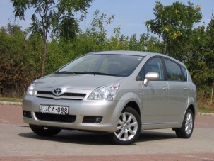 Teszt: Toyota Corolla Verso Sol 1.8 M-MT - Nyerő párosítás